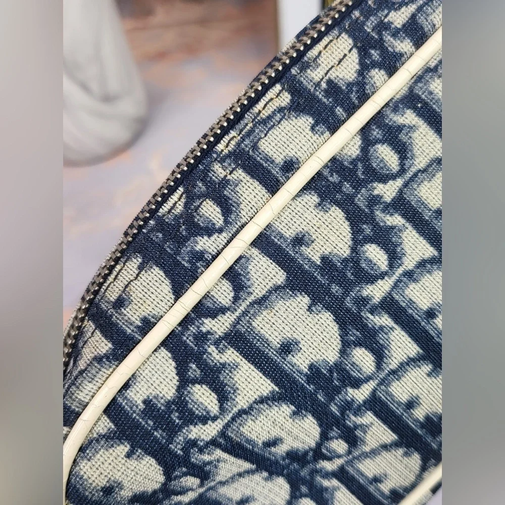 Christian dior trotter zip pouch - Picture 14 of 17